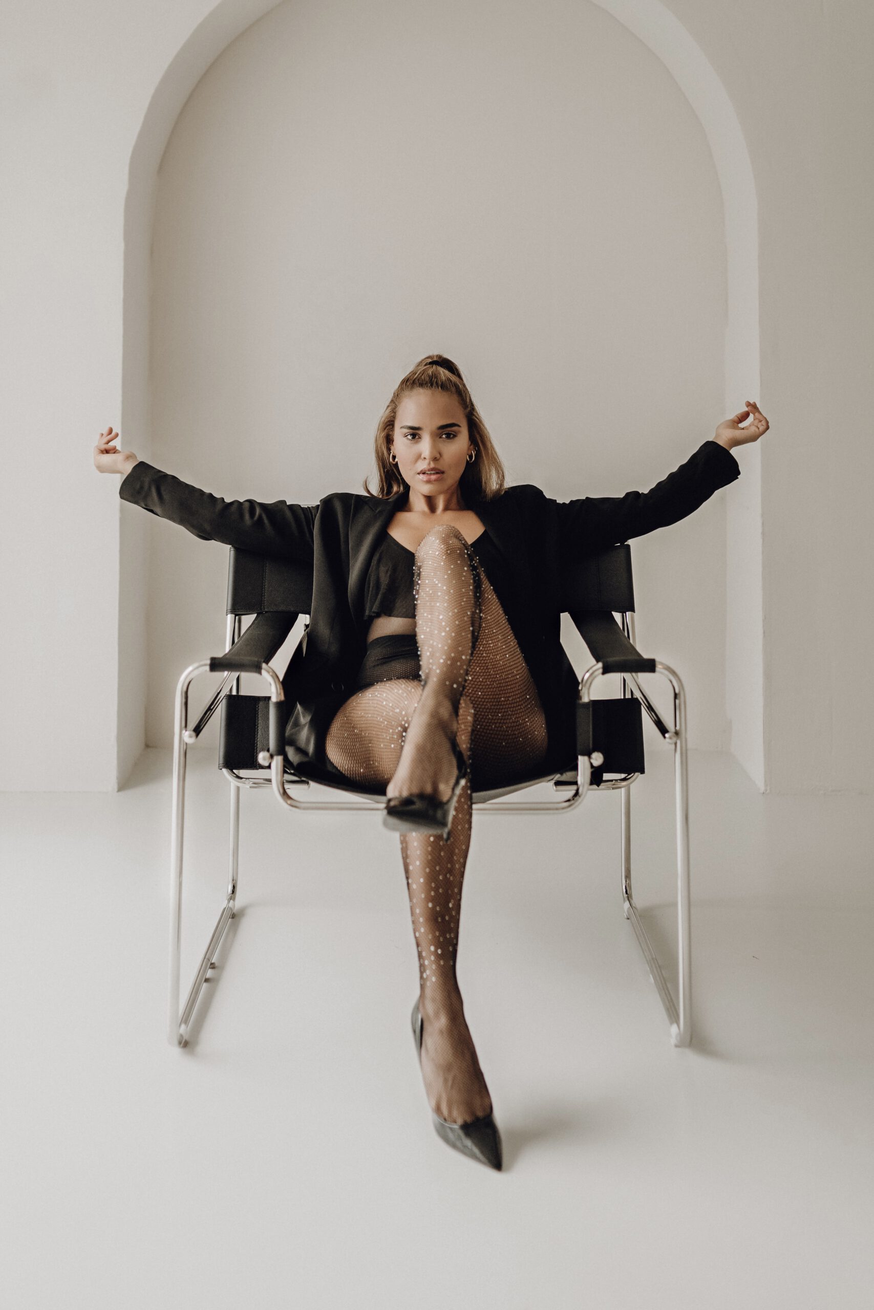 Expertin bei ihrem Bradshooting in Dortmund bei Caro Simon Brandfotografie im Studio Cosi